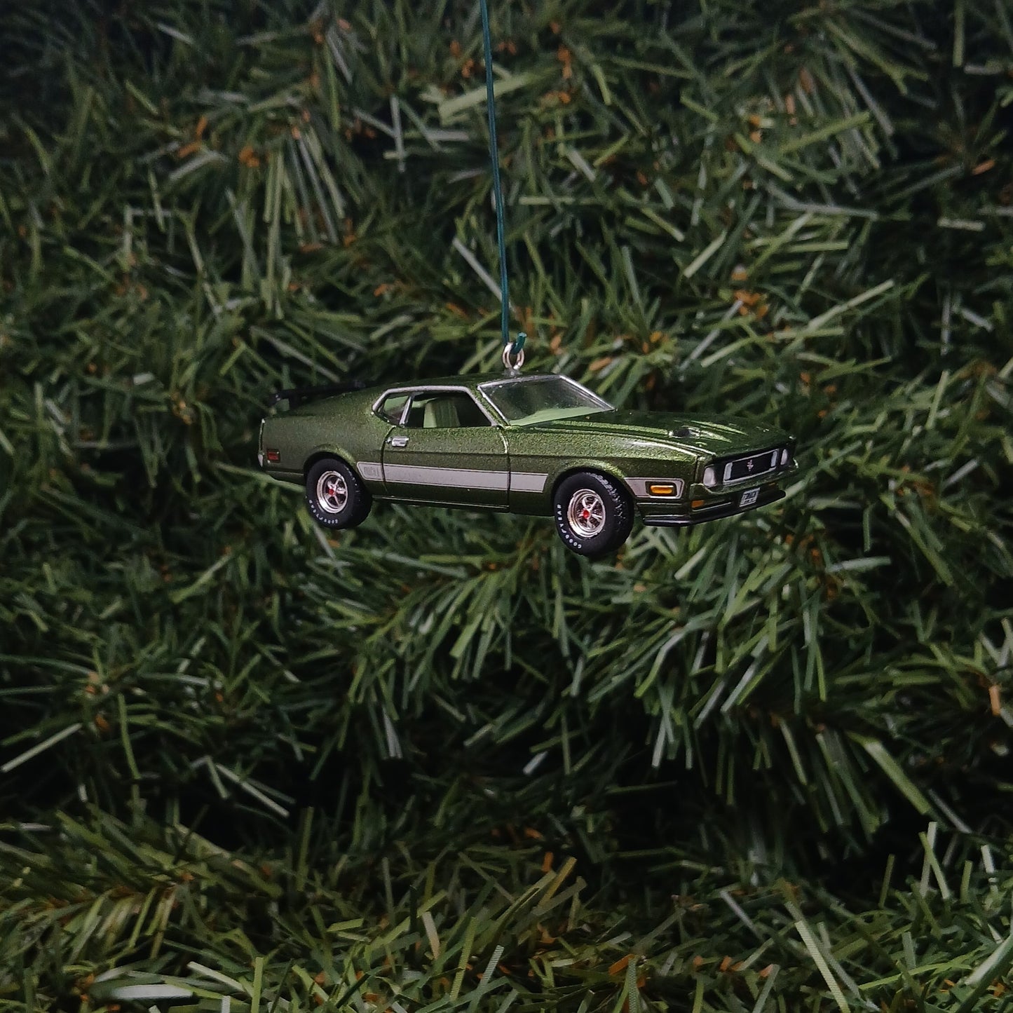 Ford 1973 Mustang Mach 1 Ornament Christmas Gift Xmas Tree Decoration Ivy Bronze Poly