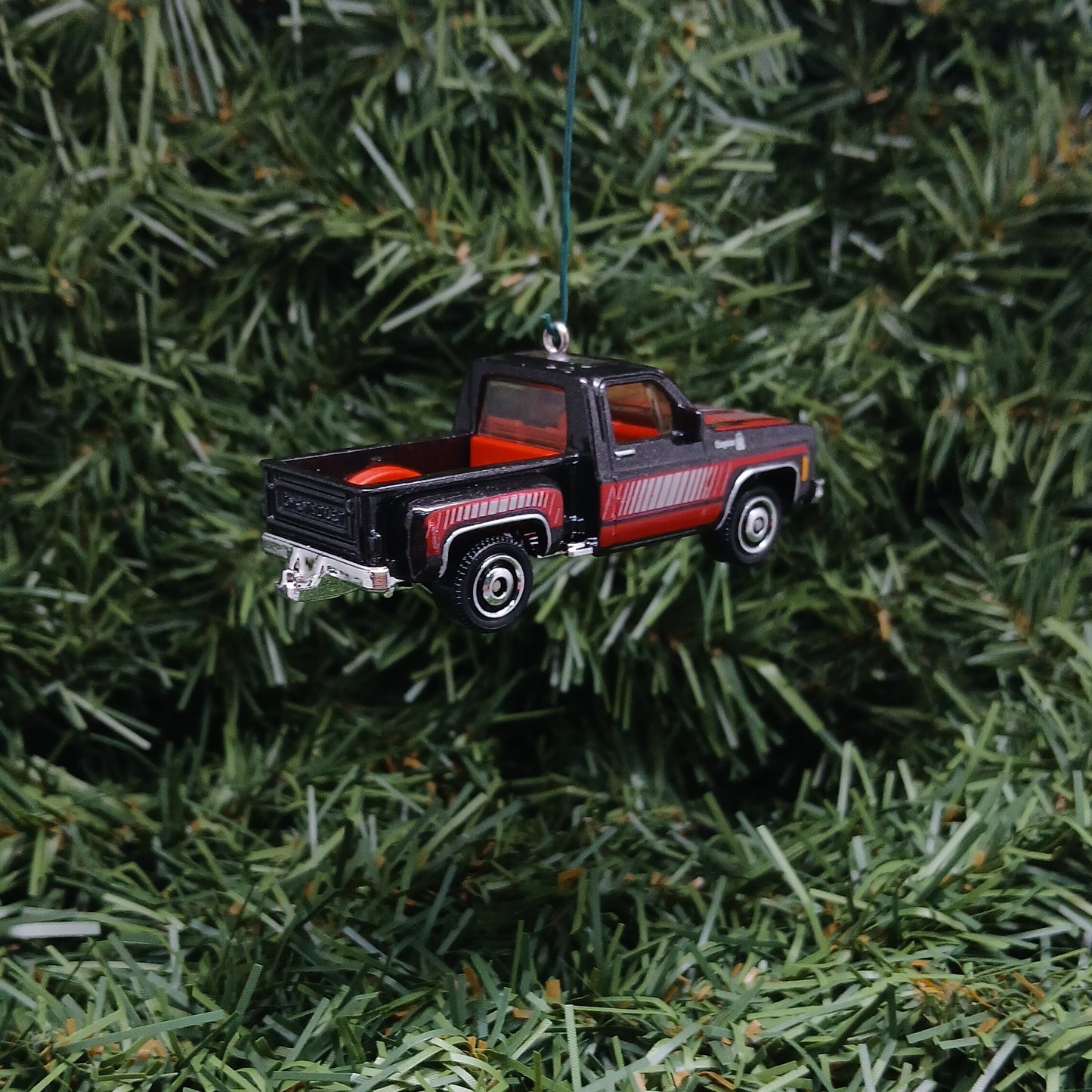 Chevy 1975 Truck Ornament Christmas Gift Idea Chevrolet Stepside Pickup Xmas Tree Decoration Black