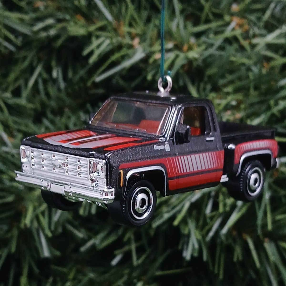 Chevy 1975 Truck Ornament Christmas Gift Idea Chevrolet Stepside Pickup Xmas Tree Decoration Black
