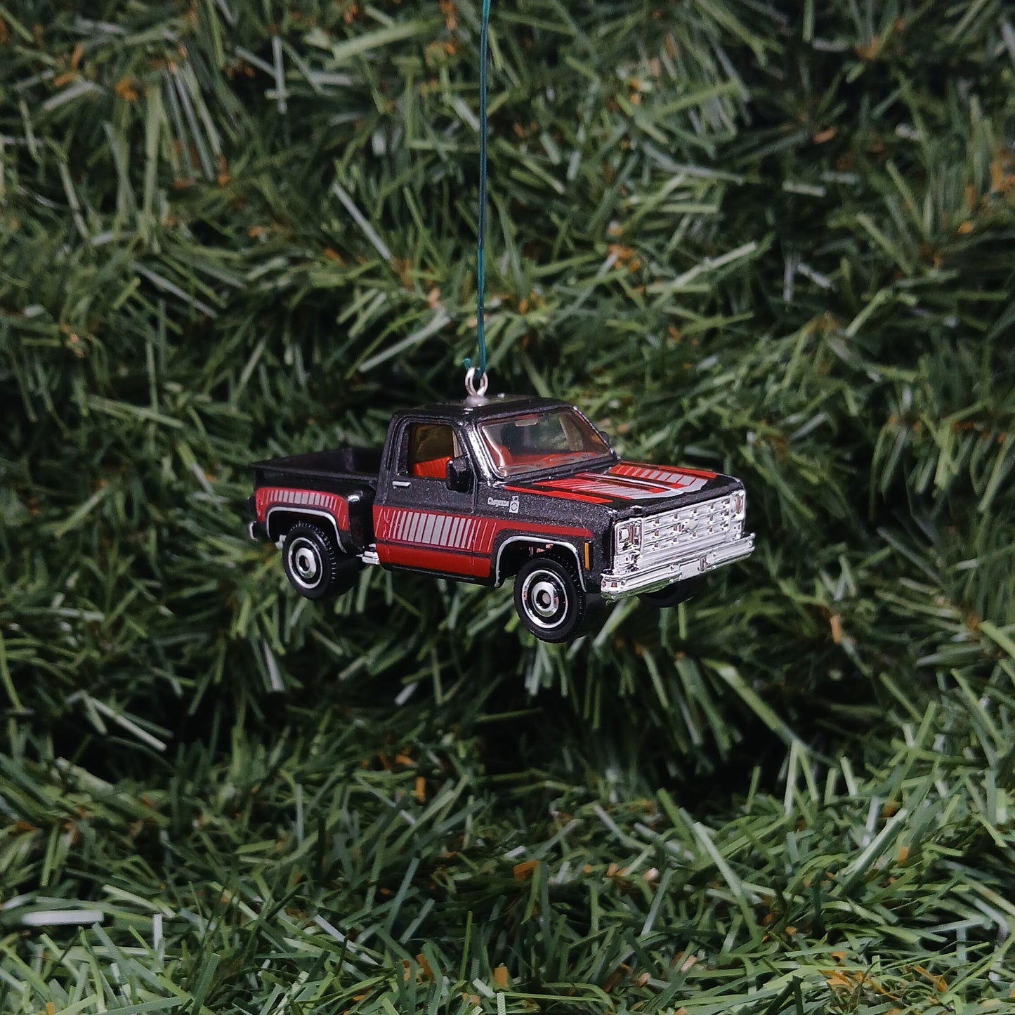 Chevy 1975 Truck Ornament Christmas Gift Idea Chevrolet Stepside Pickup Xmas Tree Decoration Black