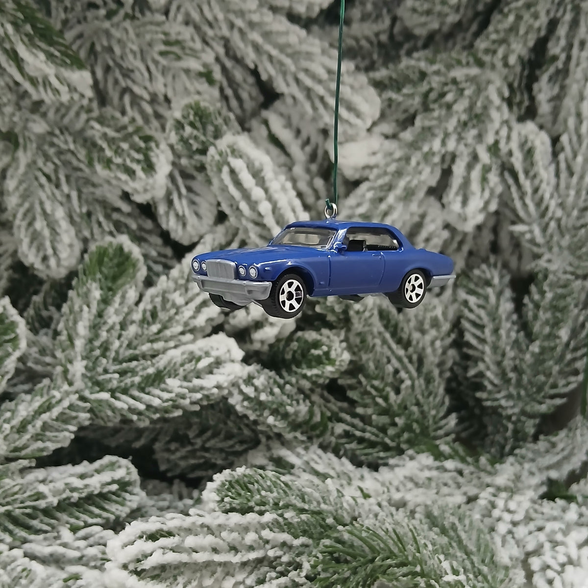 JAGUAR XJ6 1977 Ornament Christmas Gift Idea 1973-1979 Jag Series II Blue Maroon