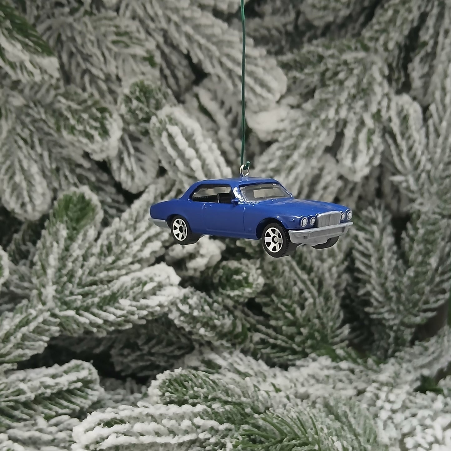 JAGUAR XJ6 1977 Ornament Christmas Gift Idea 1973-1979 Jag Series II Blue Maroon