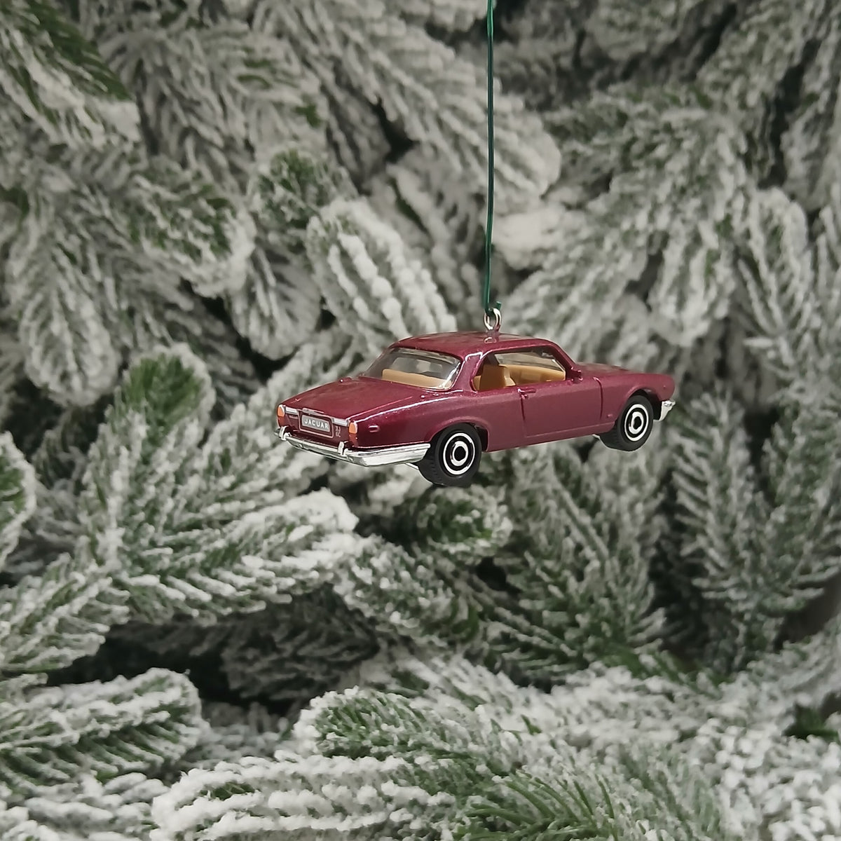 JAGUAR XJ6 1977 Ornament Christmas Gift Idea 1973-1979 Jag Series II Blue Maroon