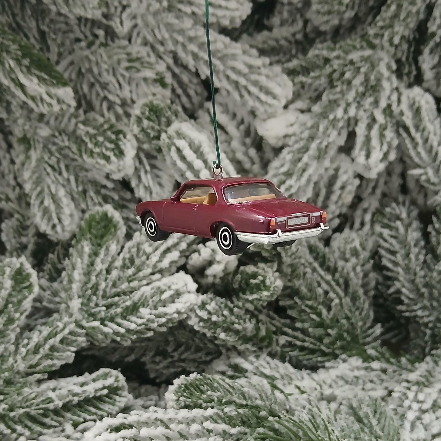 JAGUAR XJ6 1977 Ornament Christmas Gift Idea 1973-1979 Jag Series II Blue Maroon