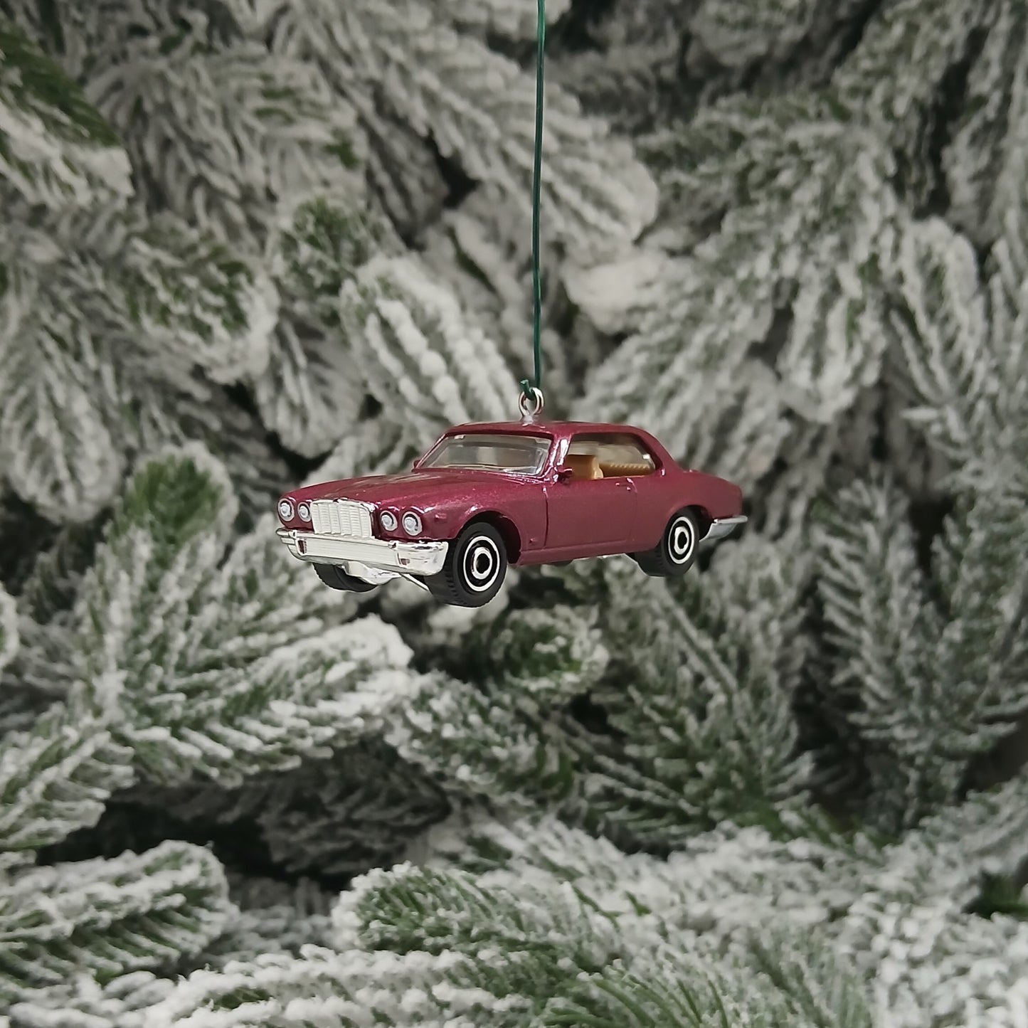 JAGUAR XJ6 1977 Ornament Christmas Gift Idea 1973-1979 Jag Series II Blue Maroon