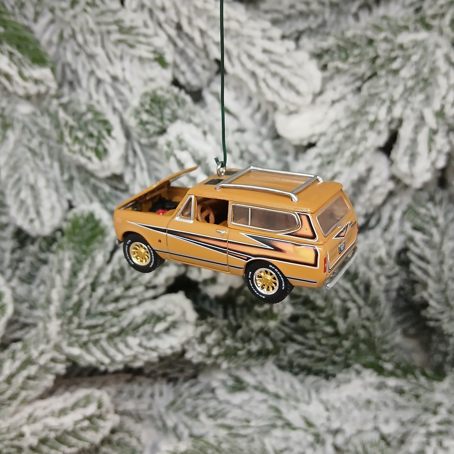 International 1979 Scout II Christmas Ornament Unique Gift Idea Xmas Tree Decoration Rallye Gold