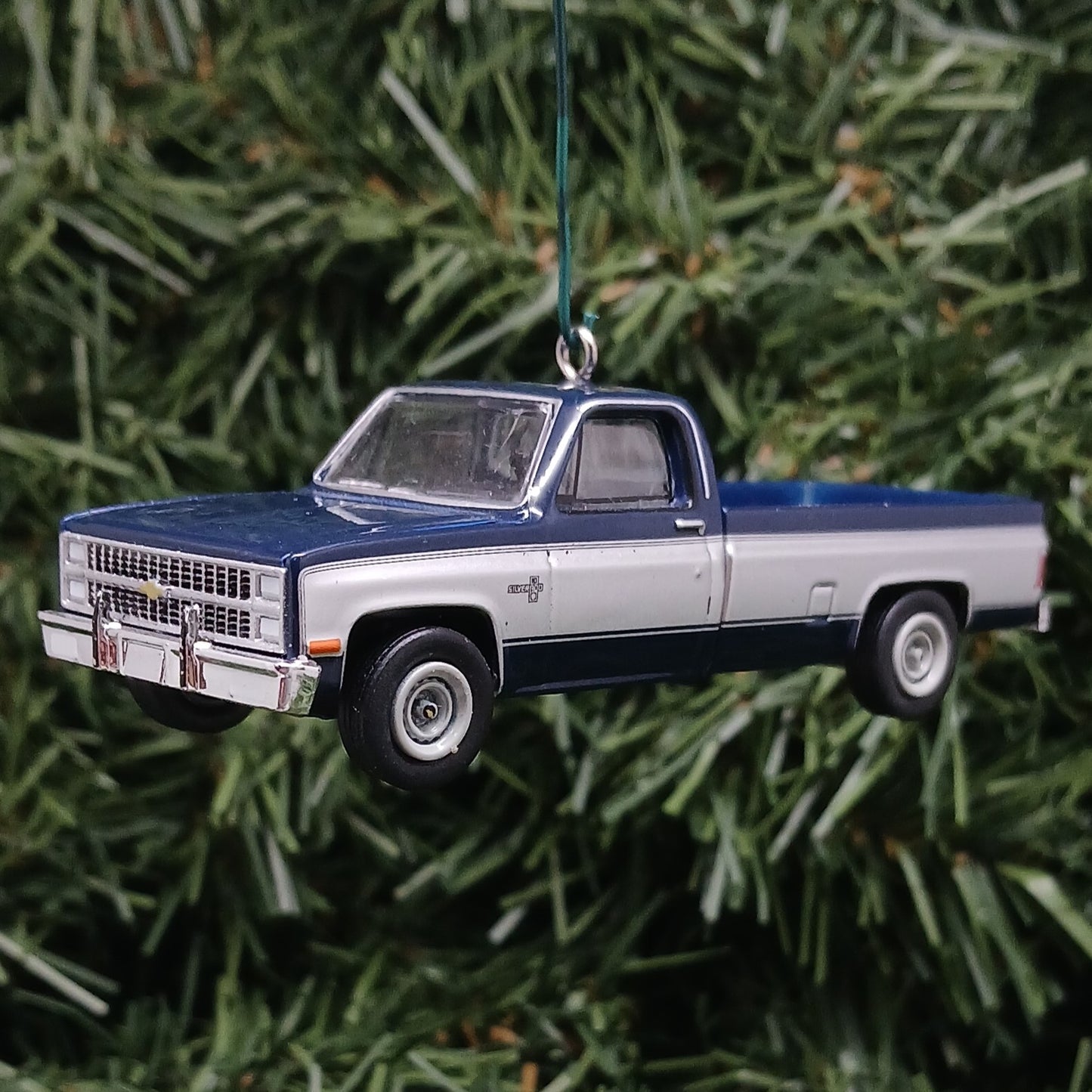 Chevy 1982 C-10 Silverado Ornament Christmas Gift Chevrolet Truck Xmas Decoration Blue/Silver C10