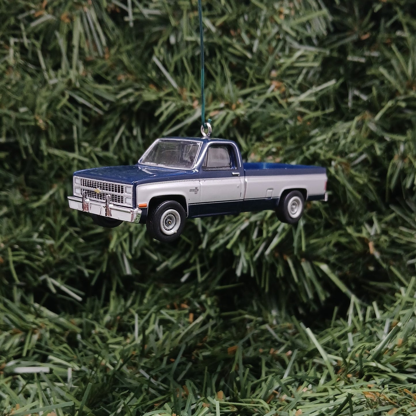 Chevy 1982 C-10 Silverado Ornament Christmas Gift Chevrolet Truck Xmas Decoration Blue/Silver C10