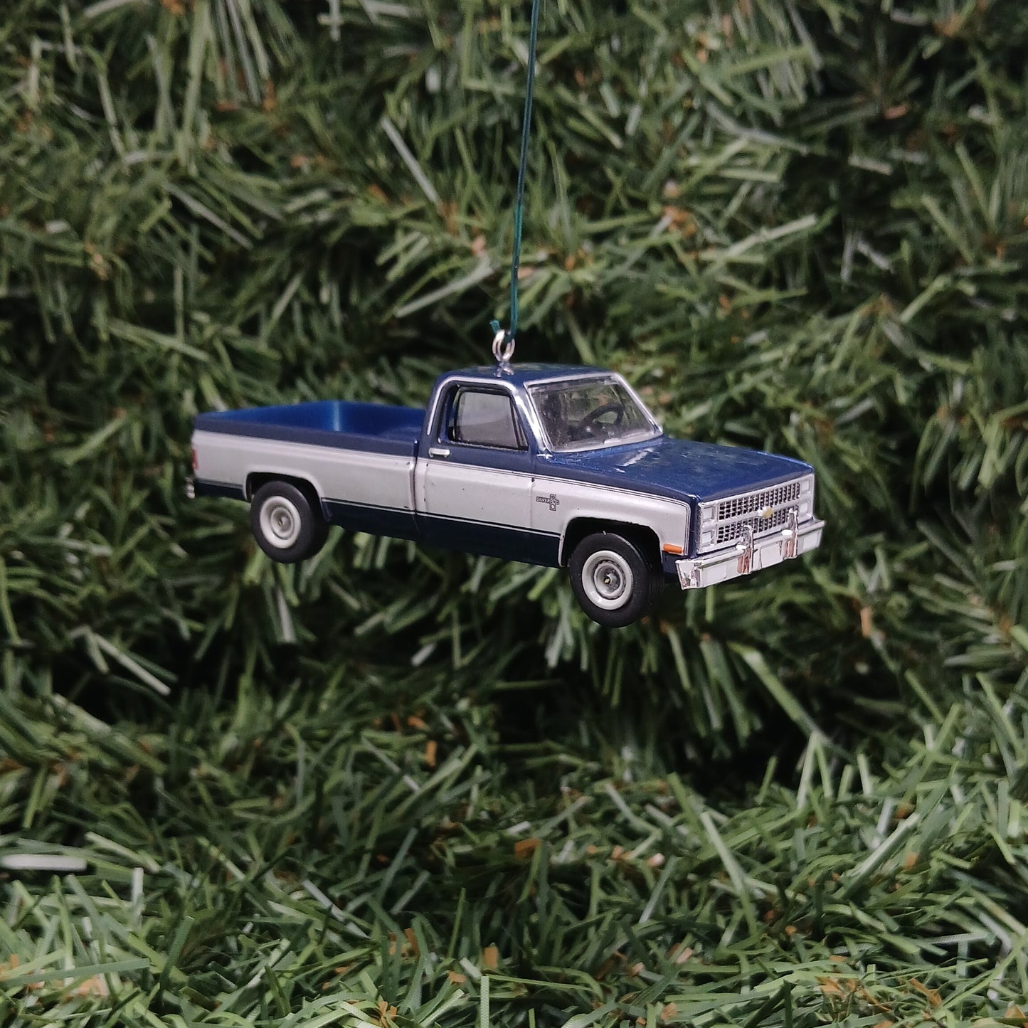 Chevy 1982 C-10 Silverado Ornament Christmas Gift Chevrolet Truck Xmas Decoration Blue/Silver C10