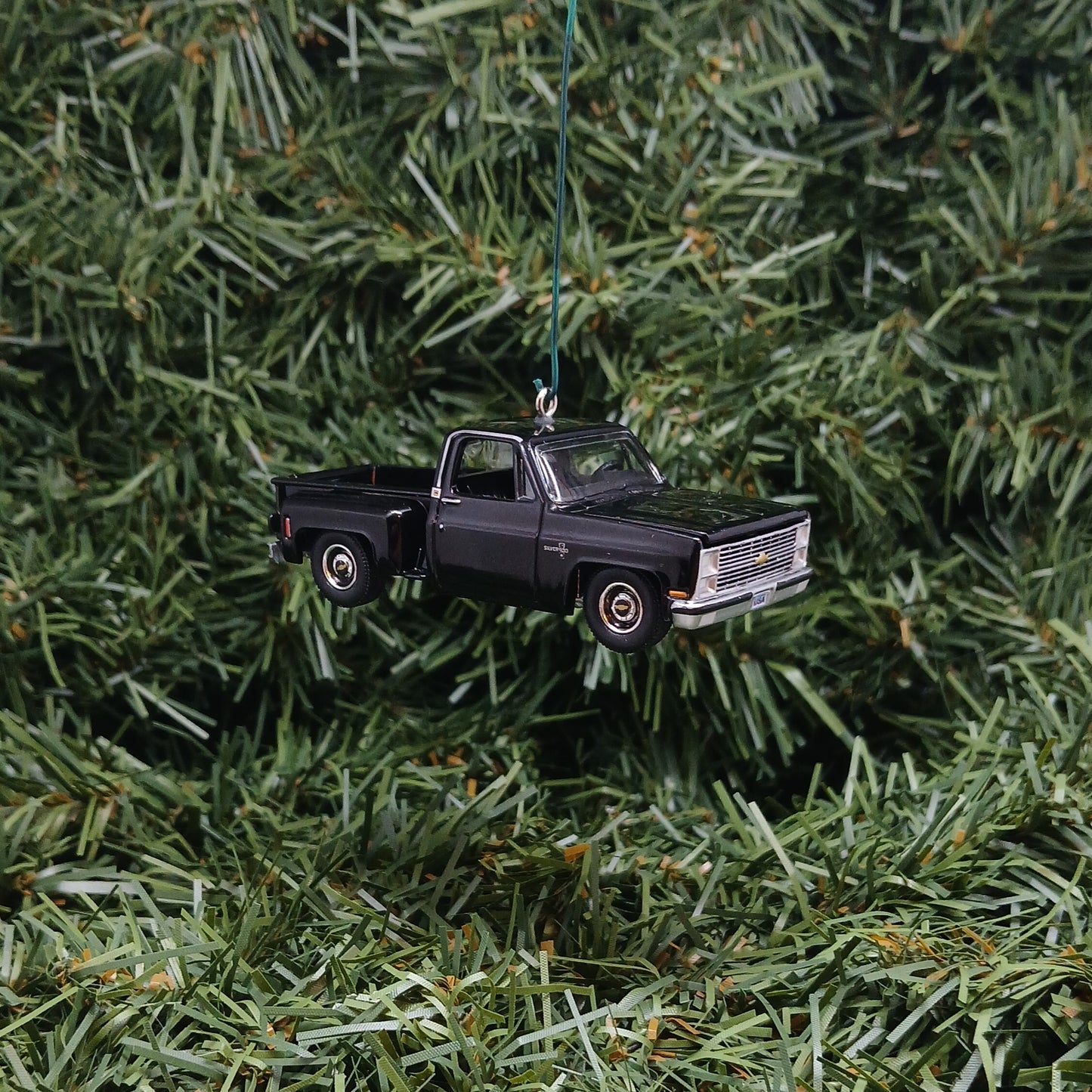 Chevy 1983 Silverado Ornament Christmas Gift Chevrolet Stepside Truck Black