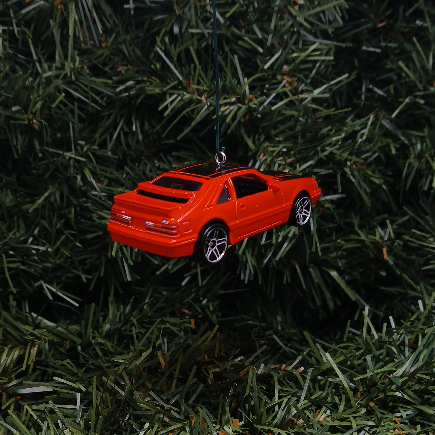 Ford Mustang 1984 SVO Christmas Ornament Gift Xmas Tree Decoration Red 1985 1986