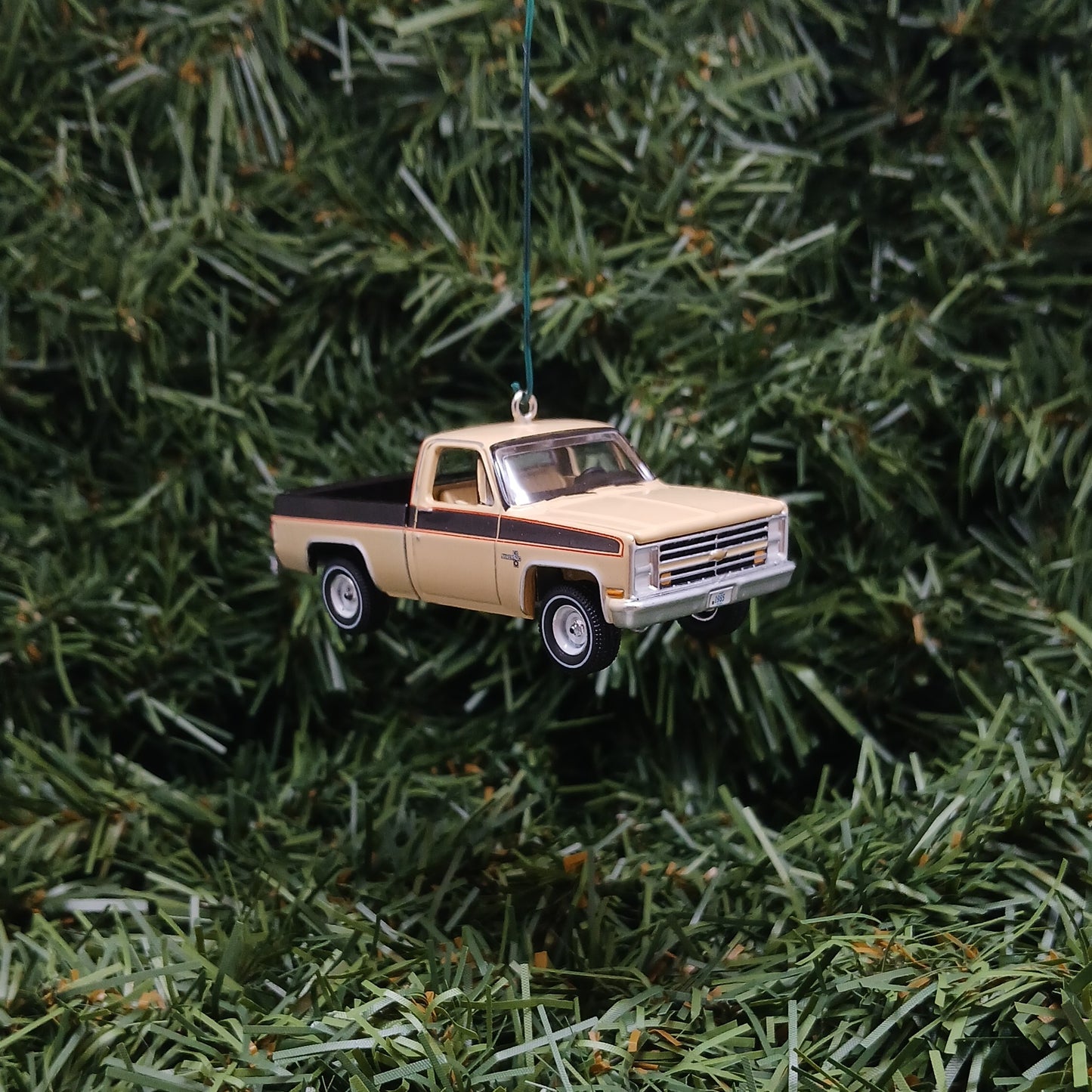 Chevy 1985 Silverado Ornament Christmas Gift Chevrolet Fleetside Short Bed Truck Tan Dark-Brown