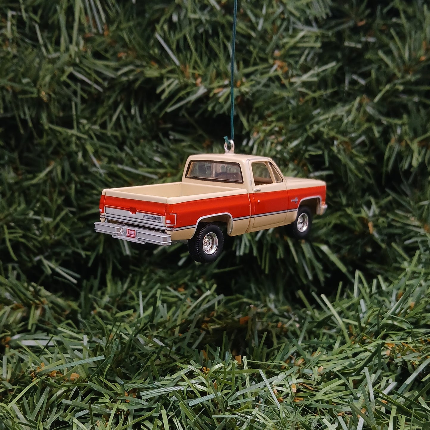 Chevy 1987 R10 Truck Ornament Christmas Gift Chevrolet Fleetside Short Bed Truck Tan Bright-Red