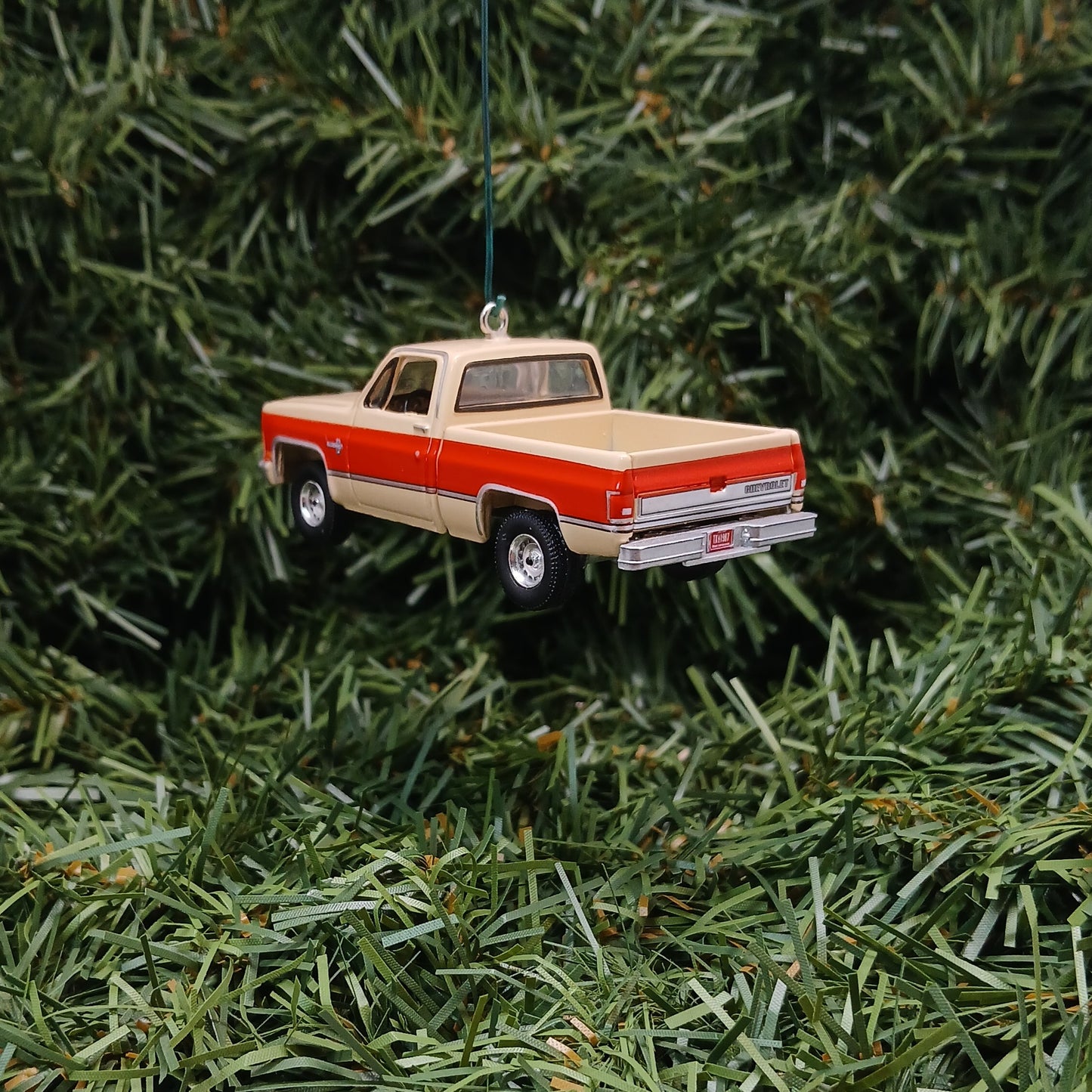 Chevy 1987 R10 Truck Ornament Christmas Gift Chevrolet Fleetside Short Bed Truck Tan Bright-Red
