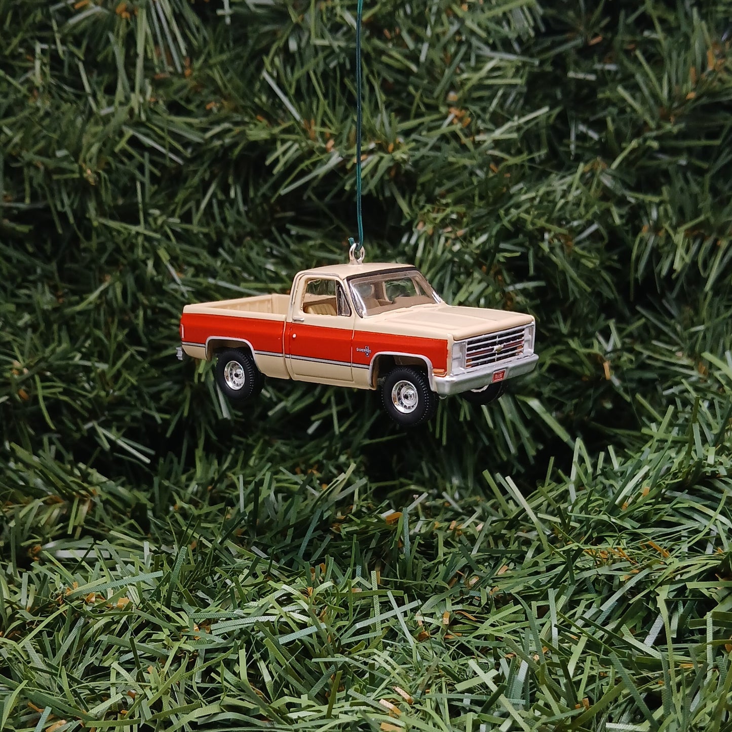 Chevy 1987 R10 Truck Ornament Christmas Gift Chevrolet Fleetside Short Bed Truck Tan Bright-Red