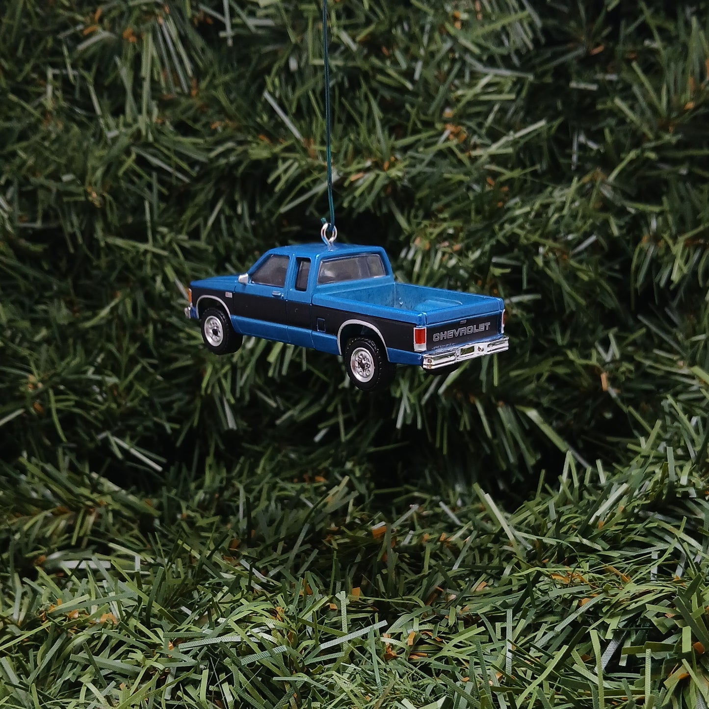 CHEVY 1988 S-10 Truck Ornament Christmas Gift Chevrolet S10 Pickup Blue Black 1982-1993