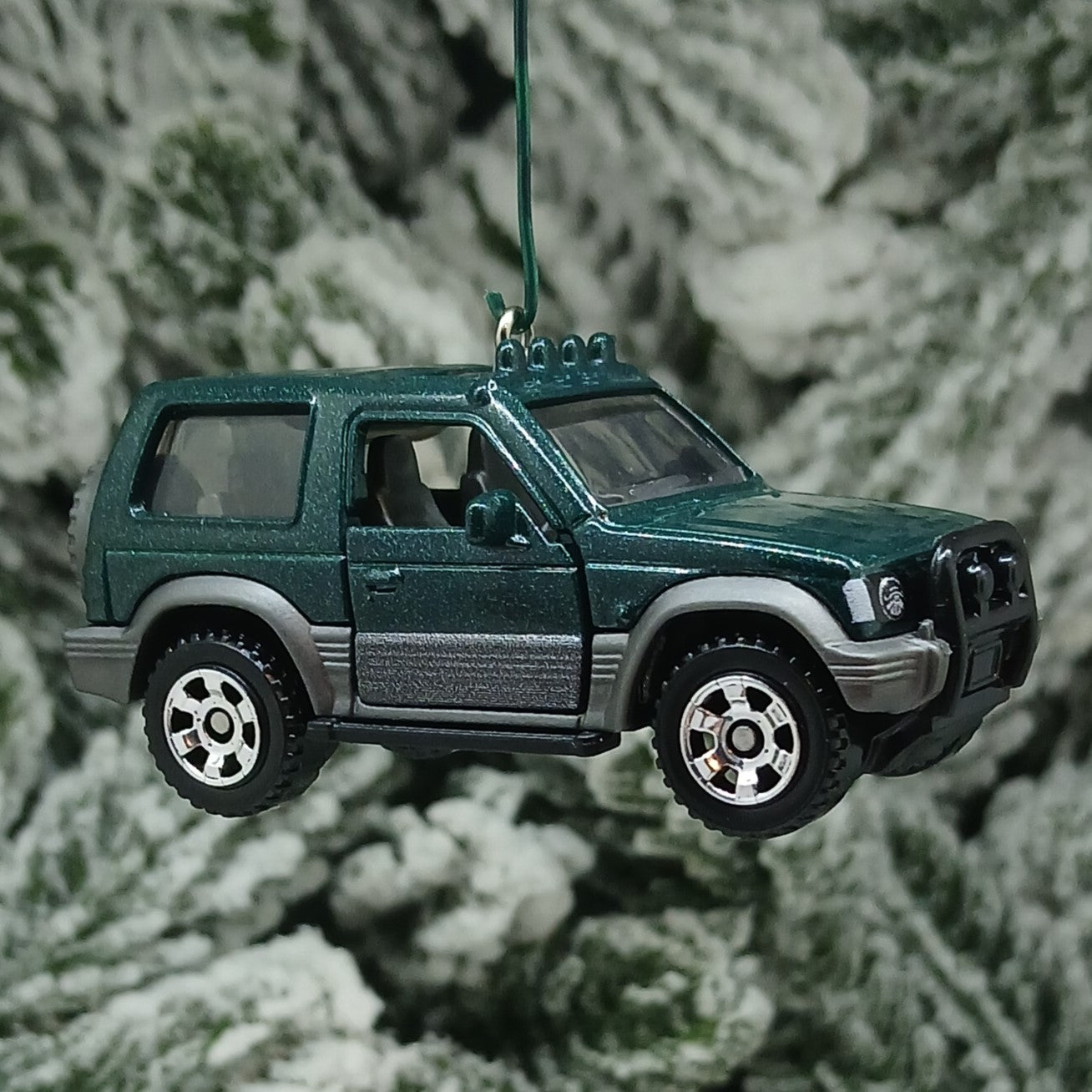 Mitsubishi 1991 Pajero Christmas Ornament Gift Idea Unique Xmas Tree Decoration Green