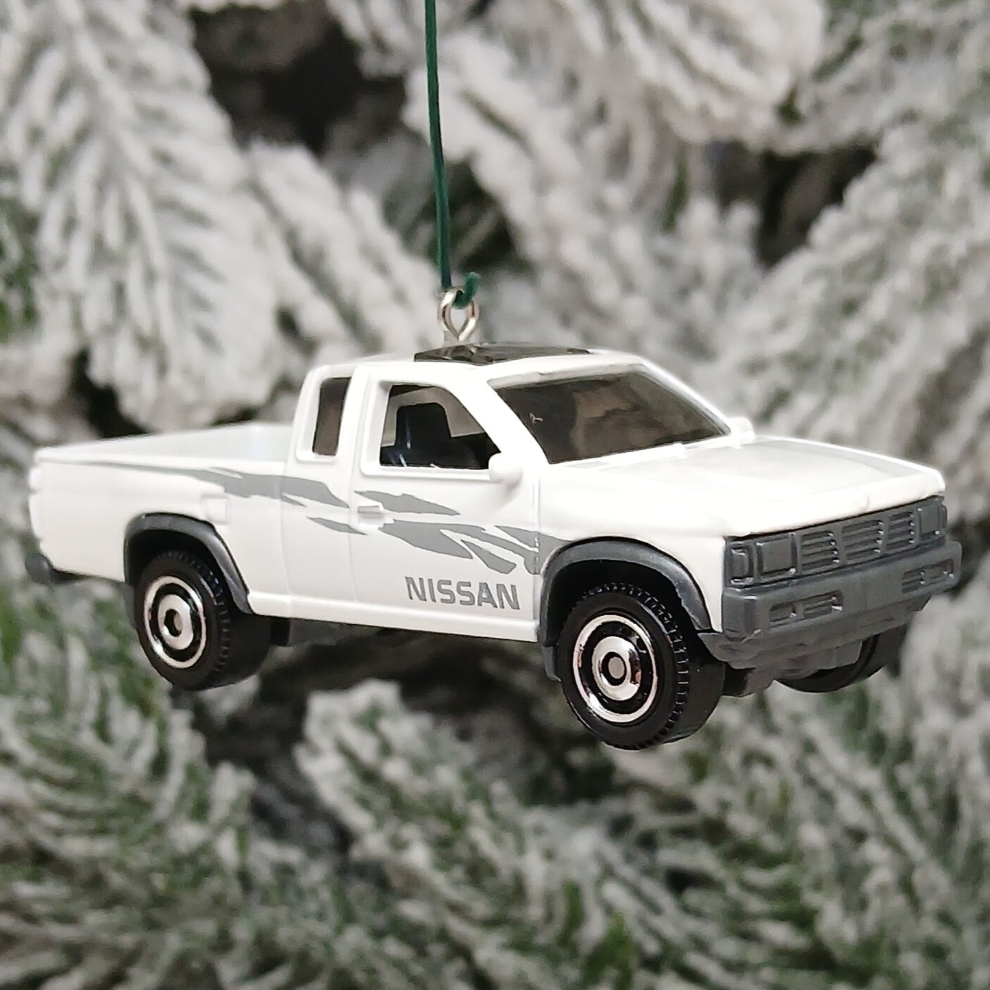 NISSAN Hardbody Truck Ornament Christmas Tree Gift Decoration 1986-1997 Silver White