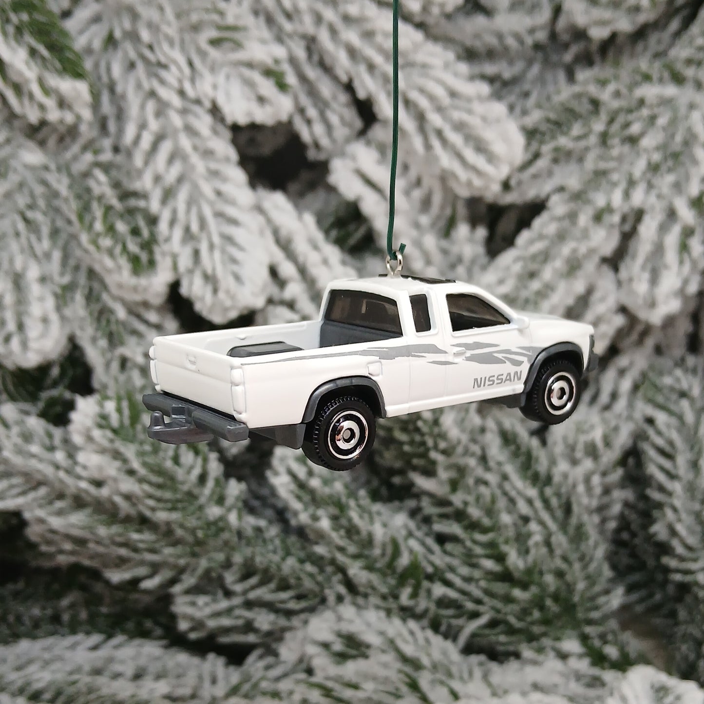 NISSAN Hardbody Truck Ornament Christmas Tree Gift Decoration 1986-1997 Silver White