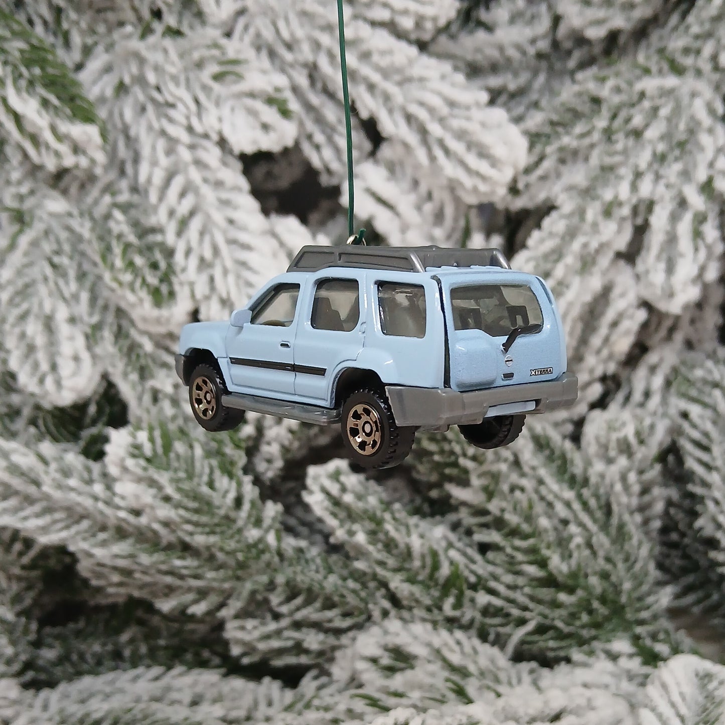 NISSAN Xterra Ornament Christmas Tree Decoration Unique Gift Idea 2000