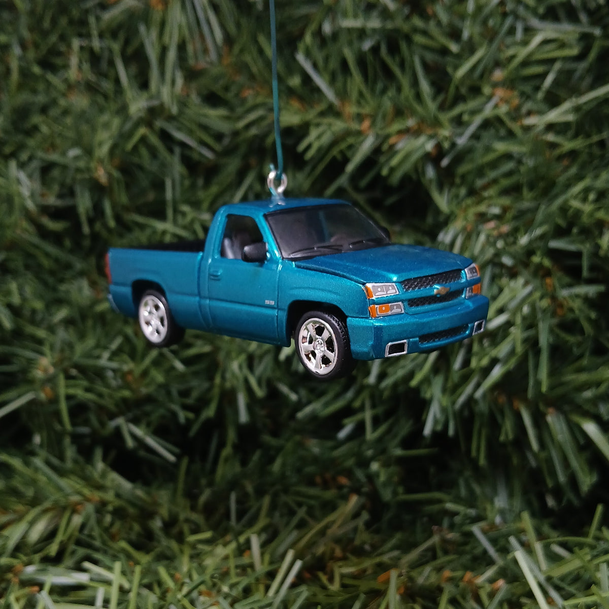 Chevy Silverado Ornament Christmas Gift 2005 Chevrolet Truck Xmas Decoration Custom SS