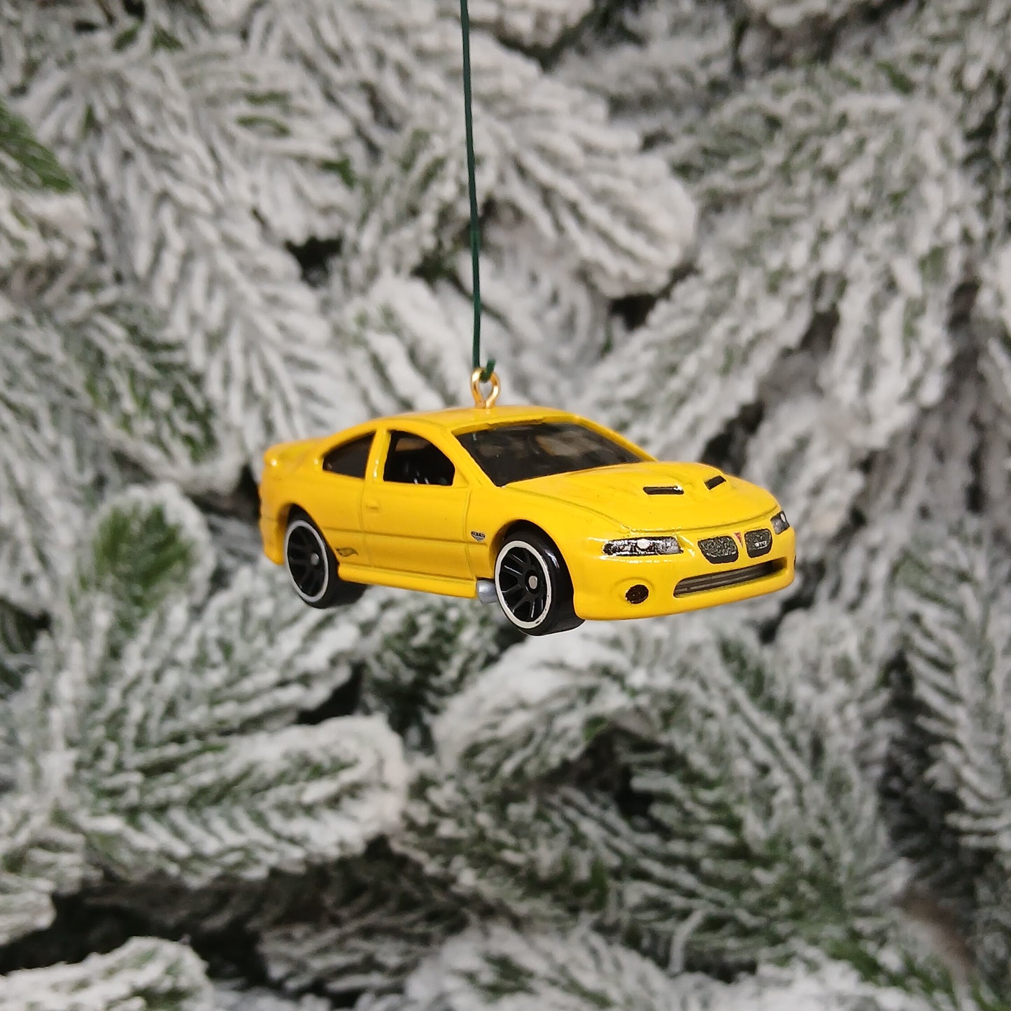 Pontiac 2006 GTO Ornament Christmas Gift Xmas Tree Decoration Yellow Drag Car