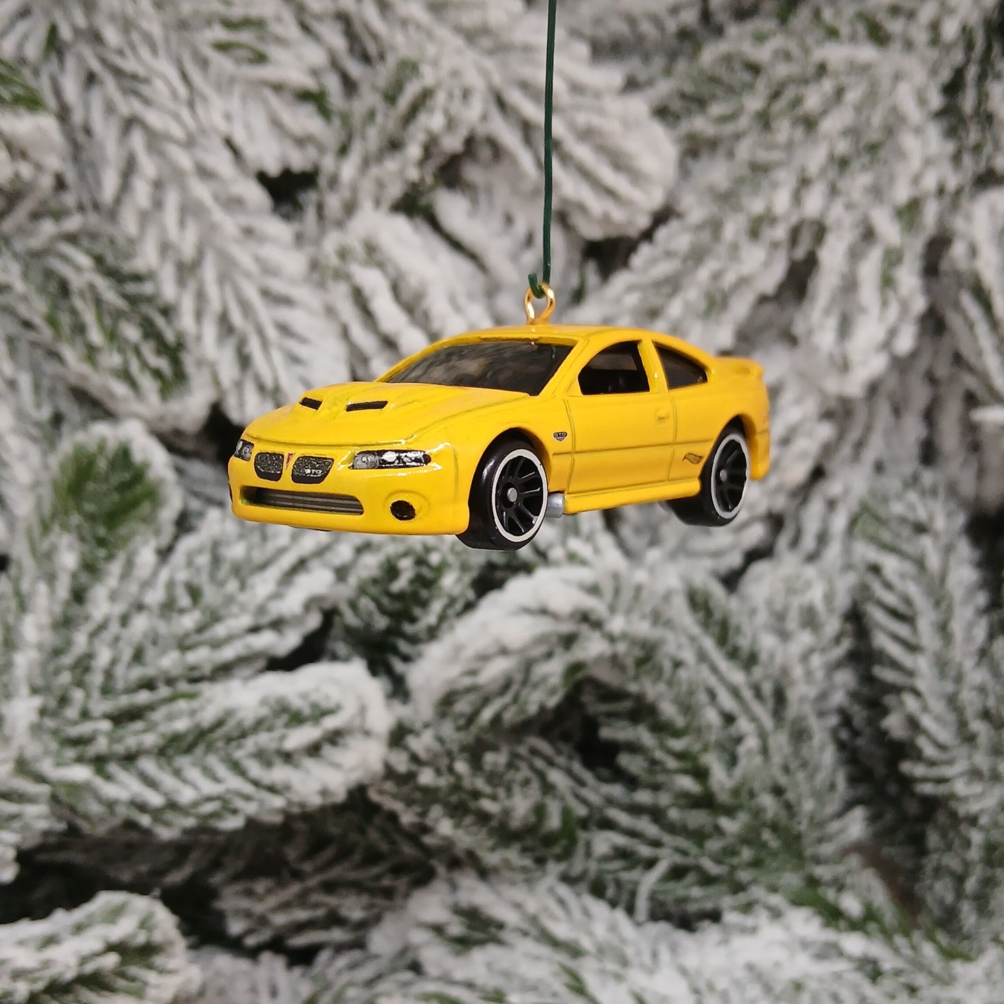 Pontiac 2006 GTO Ornament Christmas Gift Xmas Tree Decoration Yellow Drag Car