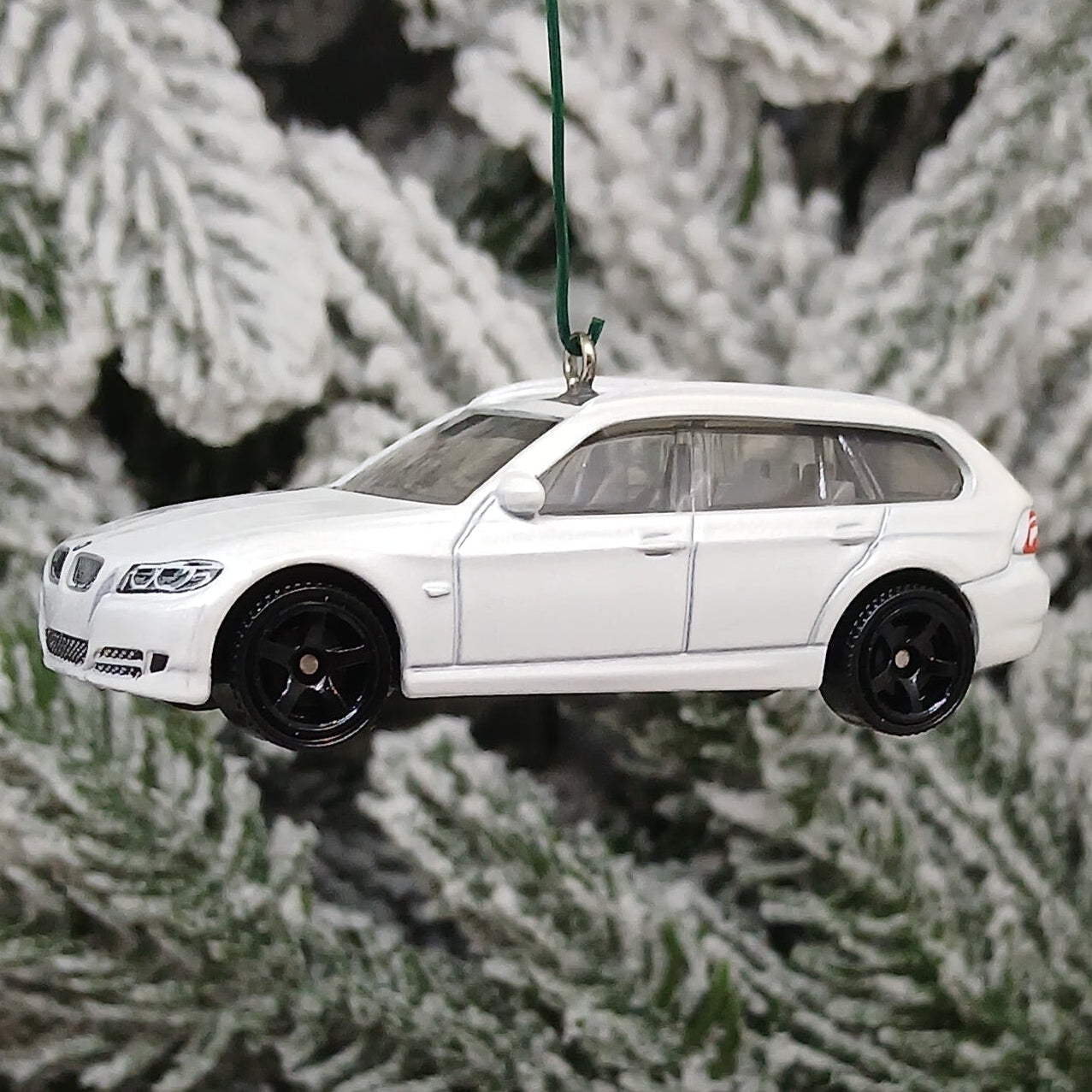 BMW 3 Series TOURING 2012 Christmas Gift Idea Unique Car Xmas Tree Decoration 2013-2016 White