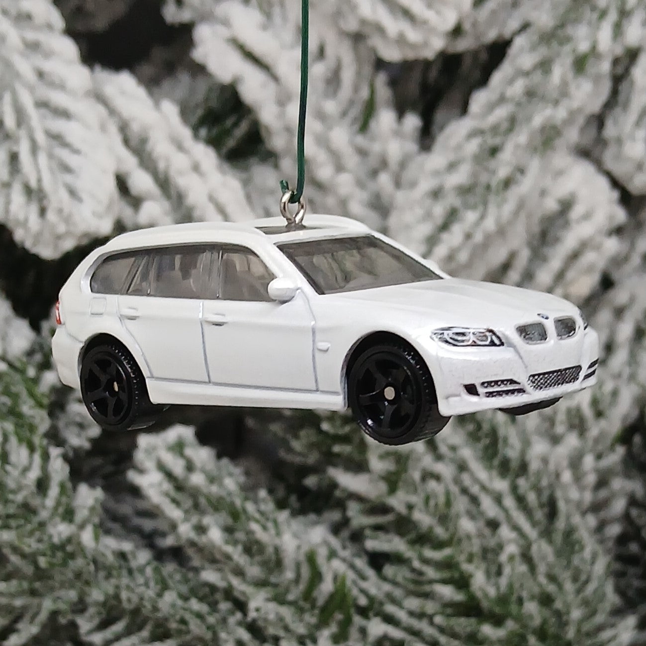 BMW 3 Series TOURING 2012 Christmas Gift Idea Unique Car Xmas Tree Decoration 2013-2016 White