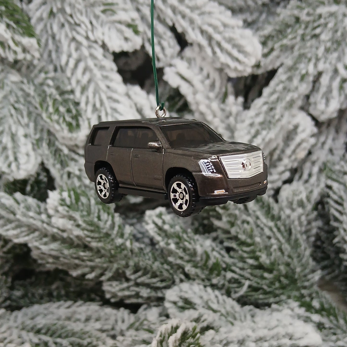CADILLAC ESCALADE Ornament 2015 Christmas Tree Decoration Unique Xmas Gift Idea Caddy 2015 - 2020