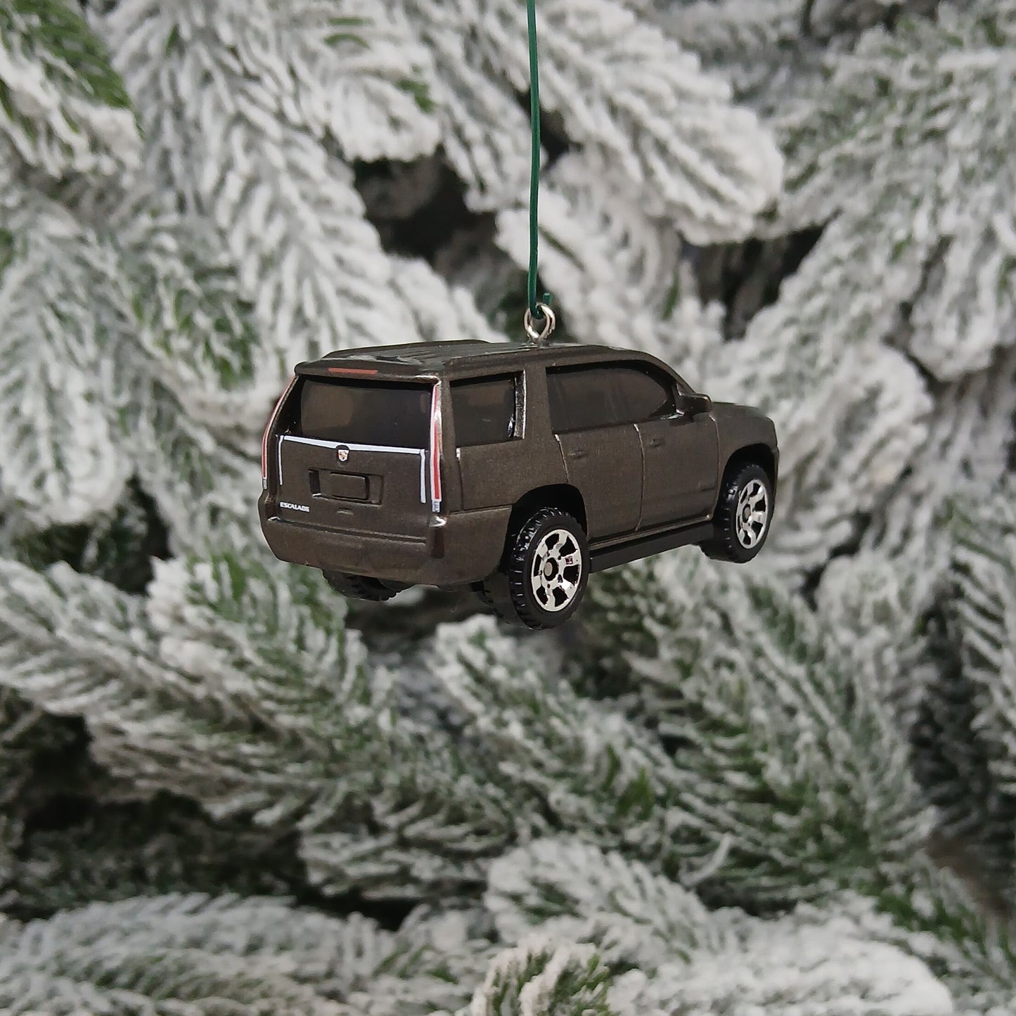 CADILLAC ESCALADE Ornament 2015 Christmas Tree Decoration Unique Xmas Gift Idea Caddy 2015 - 2020