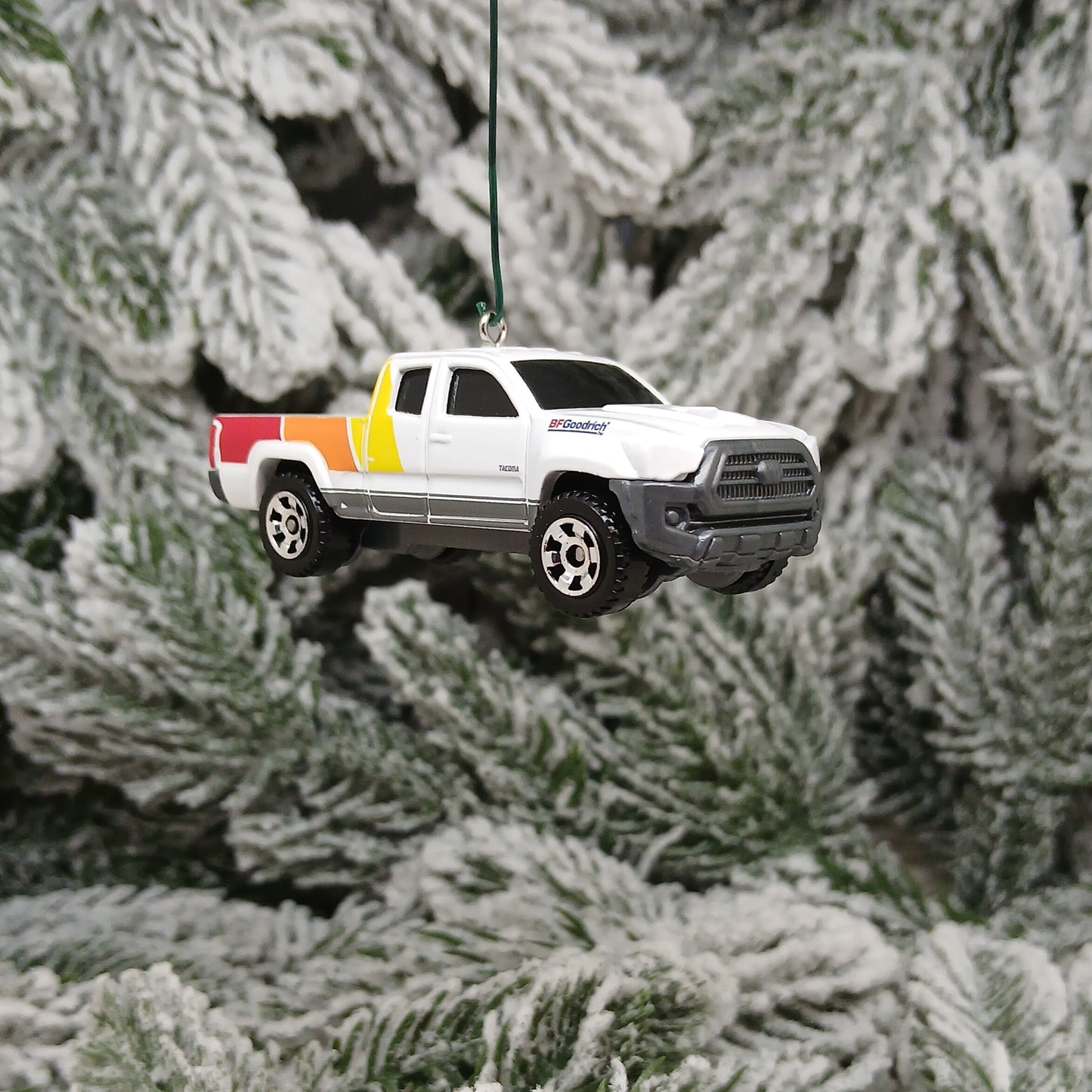 TOYOTA TACOMA Ornament 2016 Christmas Tree Decoration Gift Idea Pickup Truck White