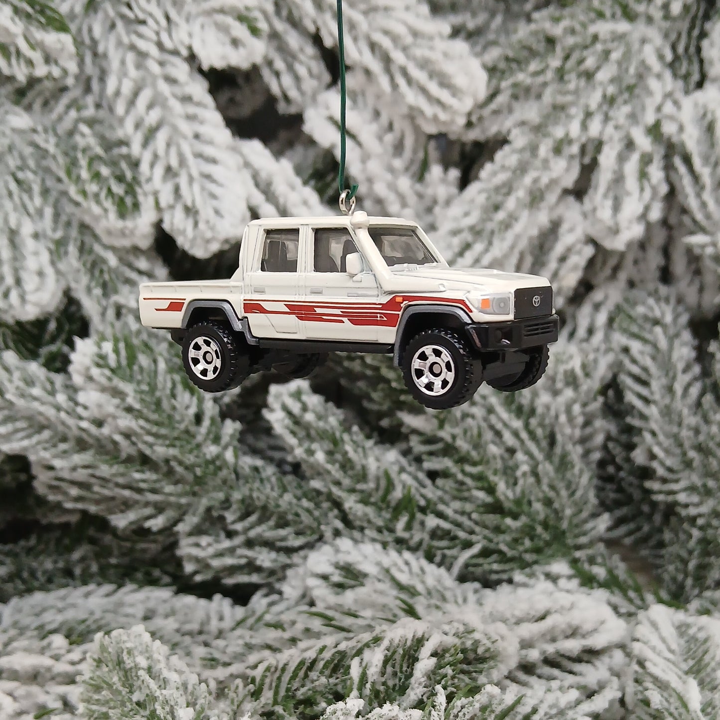 TOYOTA Landcruiser Ornament Christmas Gift Idea Unique Xmas Decoration Model 78 4x4 SUV Tan White