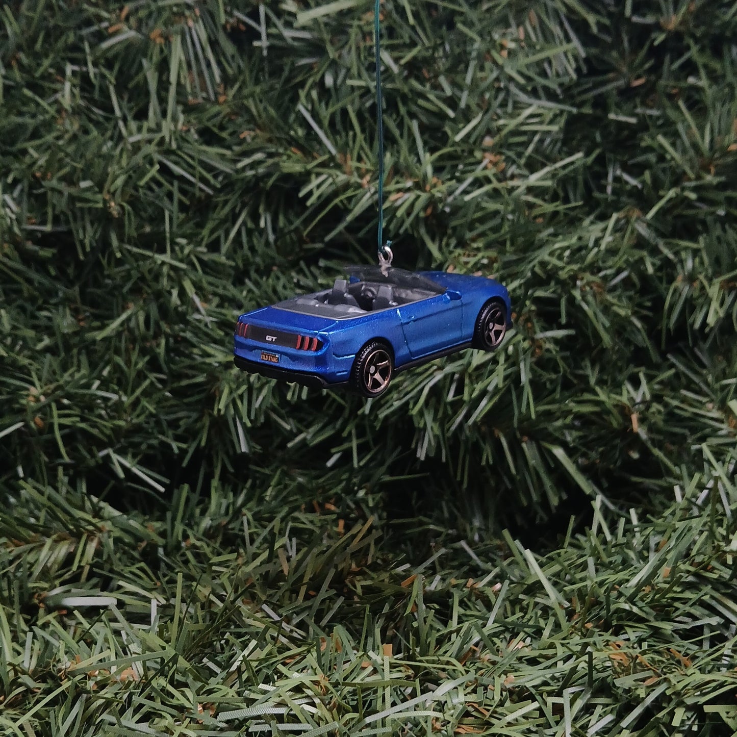 Ford Mustang 2018 Christmas Ornament Xmas Tree Decoration Gift Idea Convertible Blue Dark Red