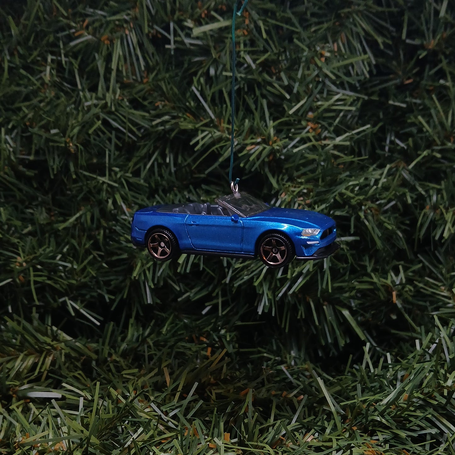 Ford Mustang 2018 Christmas Ornament Xmas Tree Decoration Gift Idea Convertible Blue Dark Red