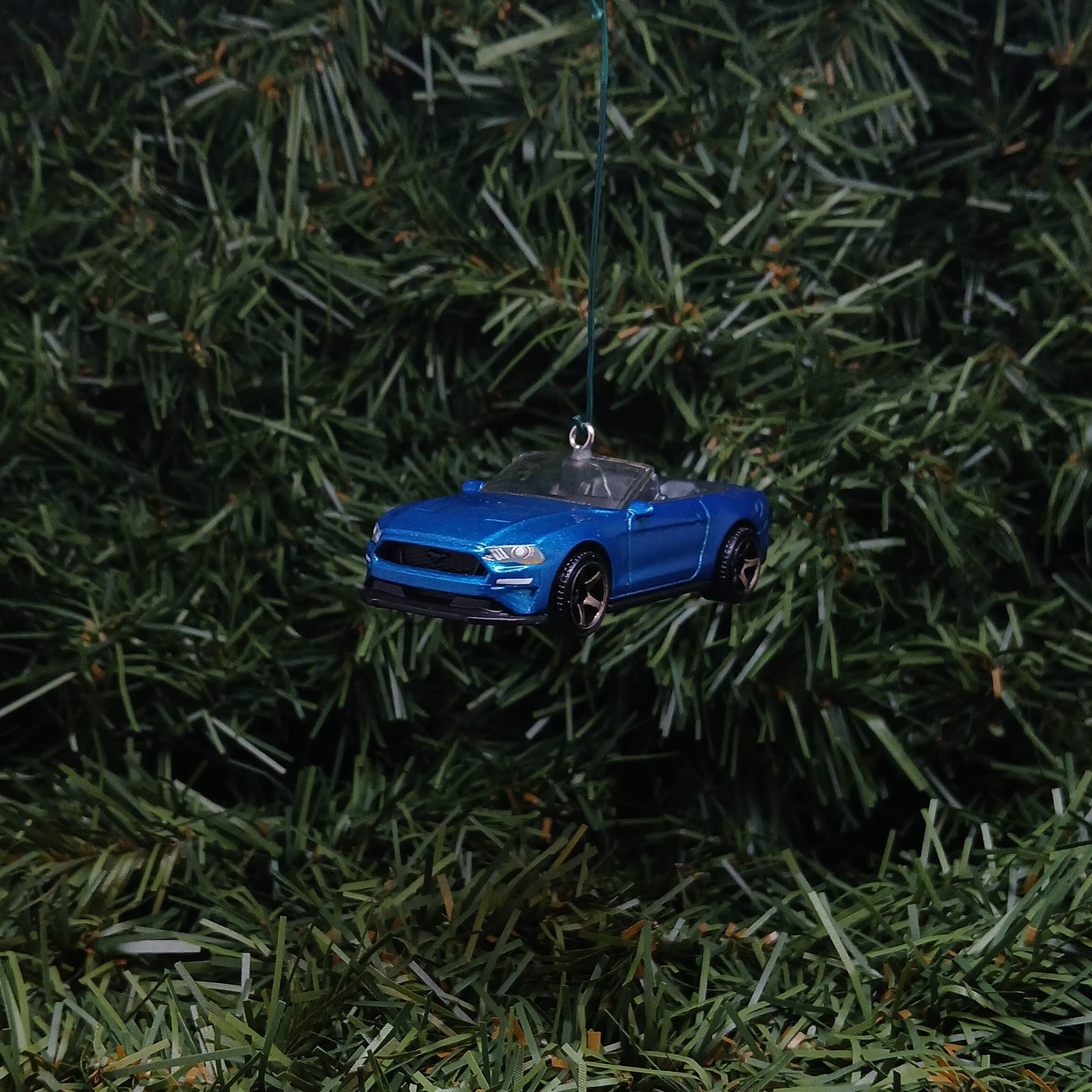 Ford Mustang 2018 Christmas Ornament Xmas Tree Decoration Gift Idea Convertible Blue Dark Red