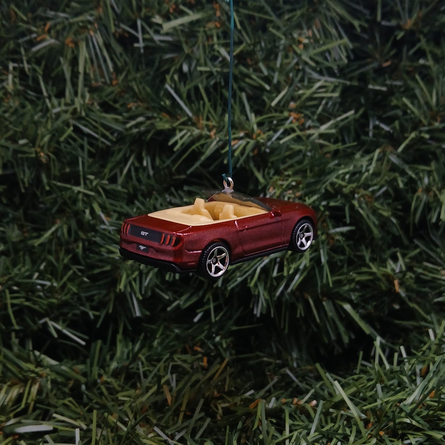 Ford Mustang 2018 Christmas Ornament Xmas Tree Decoration Gift Idea Convertible Blue Dark Red