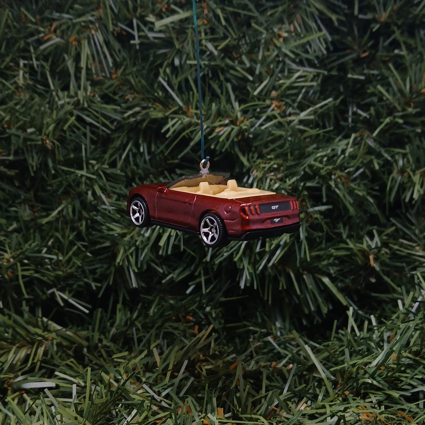 Ford Mustang 2018 Christmas Ornament Xmas Tree Decoration Gift Idea Convertible Blue Dark Red