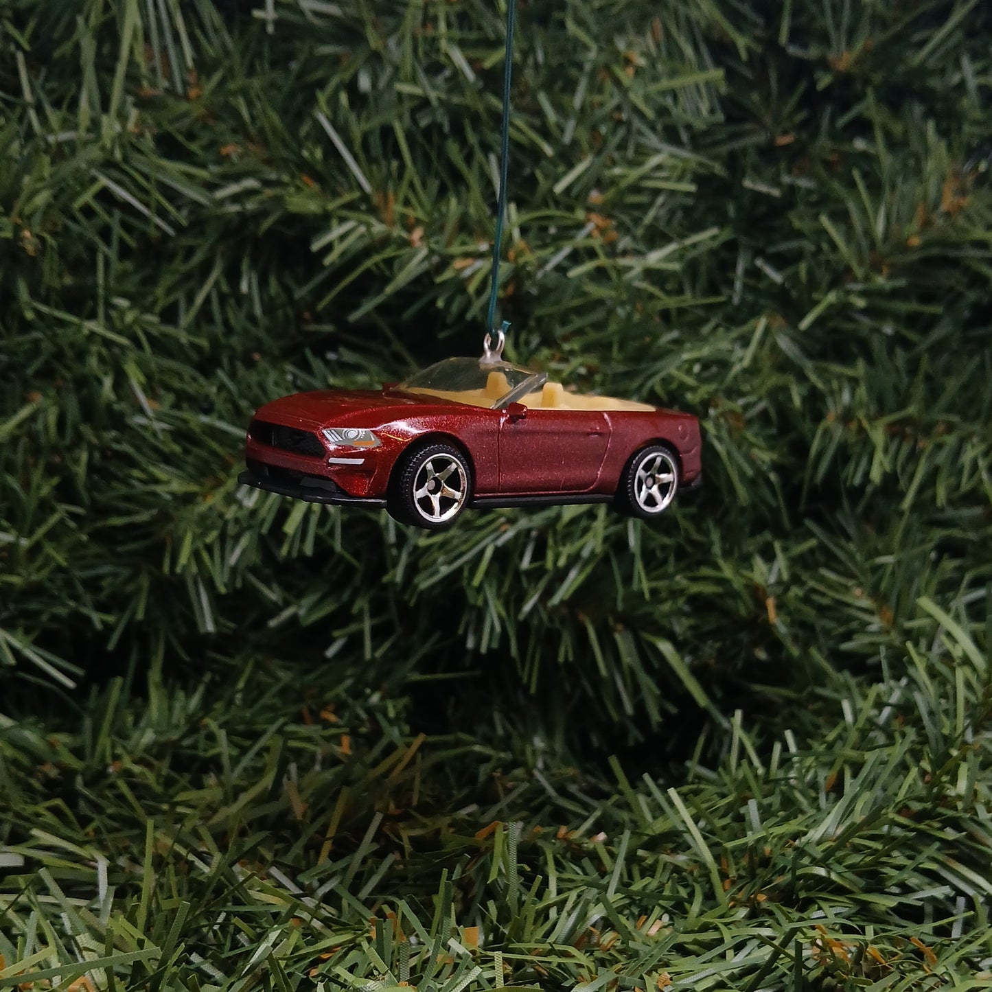 Ford Mustang 2018 Christmas Ornament Xmas Tree Decoration Gift Idea Convertible Blue Dark Red