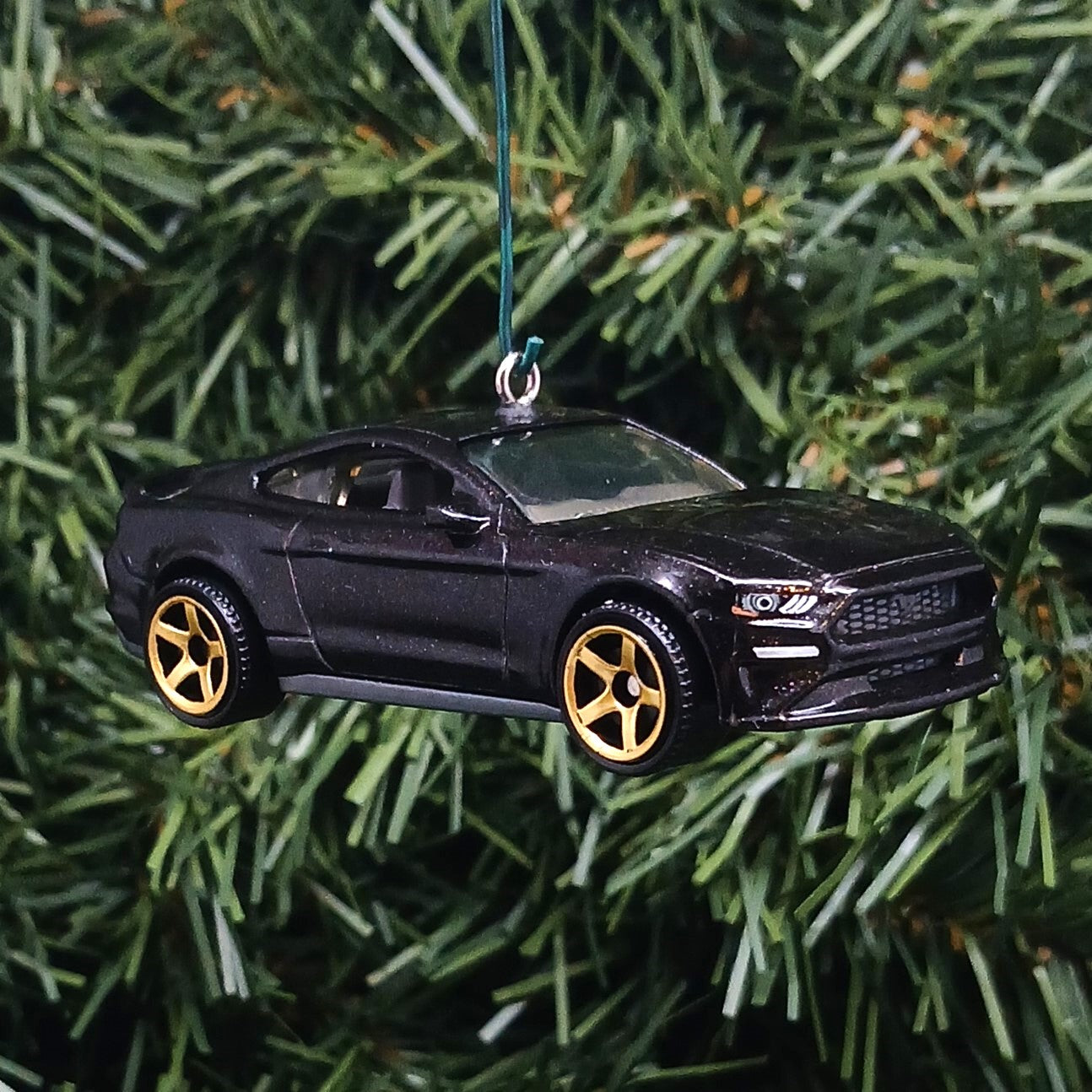 Ford 2019 Mustang Christmas Ornament Unique Gift Xmas Tree Decoration Shadow Black