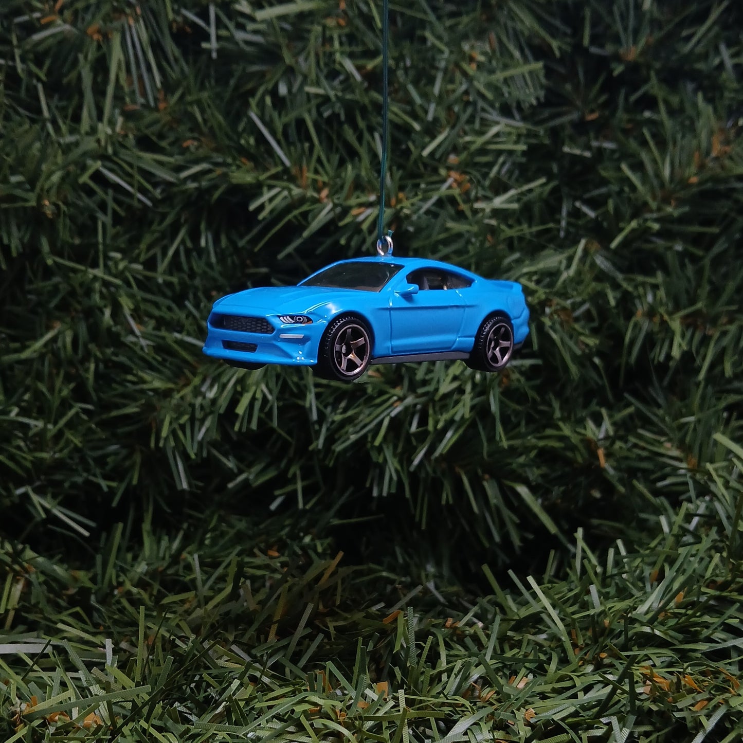 Ford 2019 Mustang Christmas Ornament Unique Gift Xmas Tree Decoration Grabber Blue
