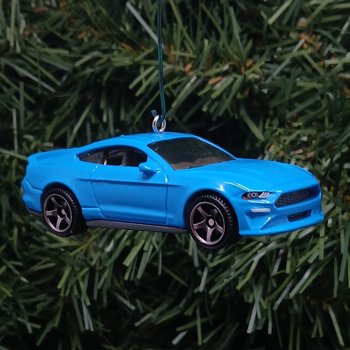 Ford 2019 Mustang Christmas Ornament Unique Gift Xmas Tree Decoration Grabber Blue