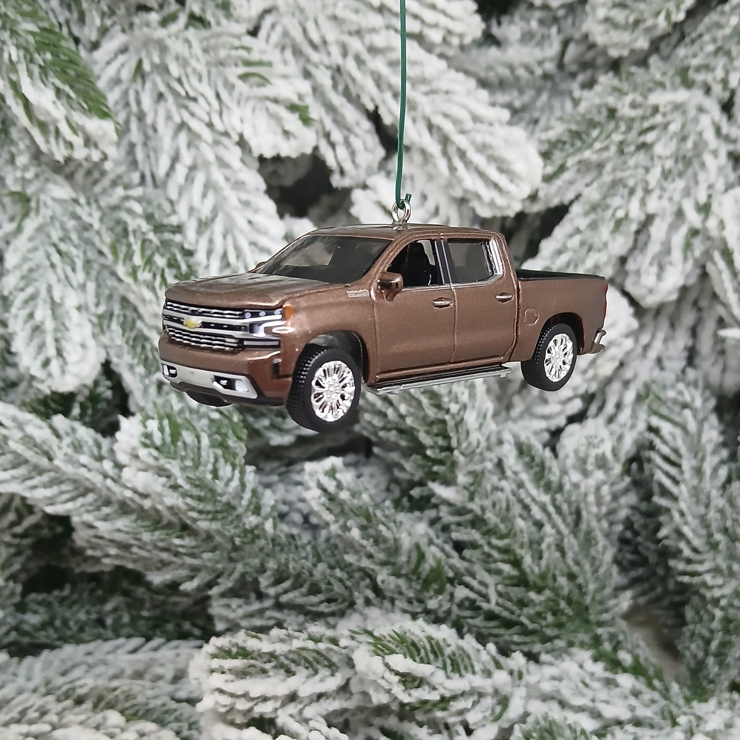 Chevy Silverado Ornament 2019 Christmas Gift Chevrolet Truck 2020 2021 Xmas Tree Decoration Oakwood