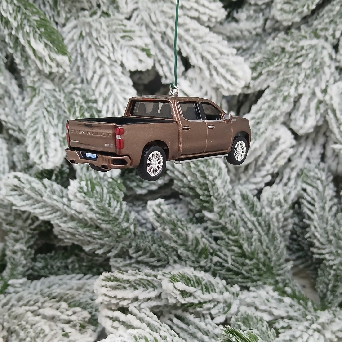 Chevy Silverado Ornament 2019 Christmas Gift Chevrolet Truck 2020 2021 Xmas Tree Decoration Oakwood