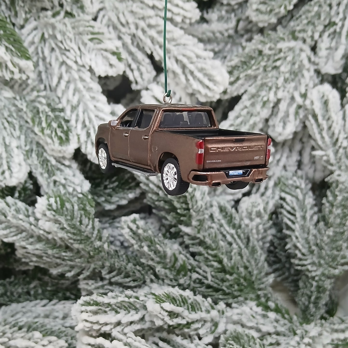 Chevy Silverado Ornament 2019 Christmas Gift Chevrolet Truck 2020 2021 Xmas Tree Decoration Oakwood