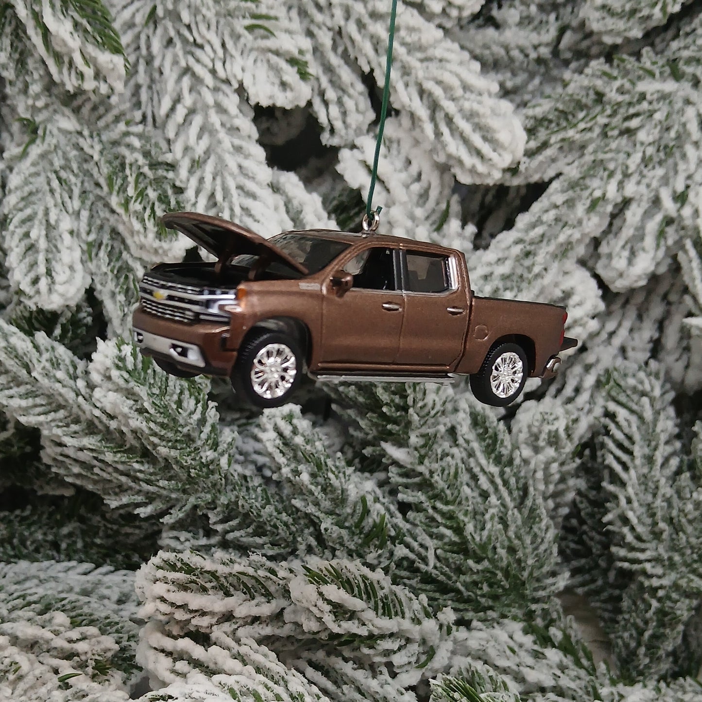 Chevy Silverado Ornament 2019 Christmas Gift Chevrolet Truck 2020 2021 Xmas Tree Decoration Oakwood
