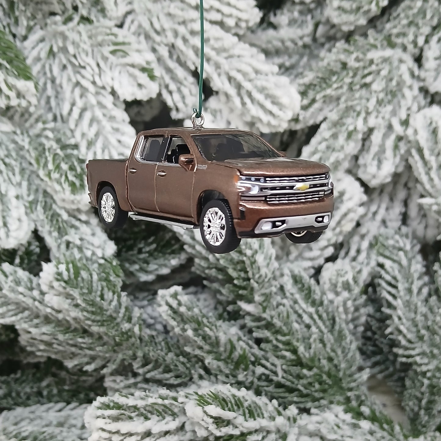 Chevy Silverado Ornament 2019 Christmas Gift Chevrolet Truck 2020 2021 Xmas Tree Decoration Oakwood