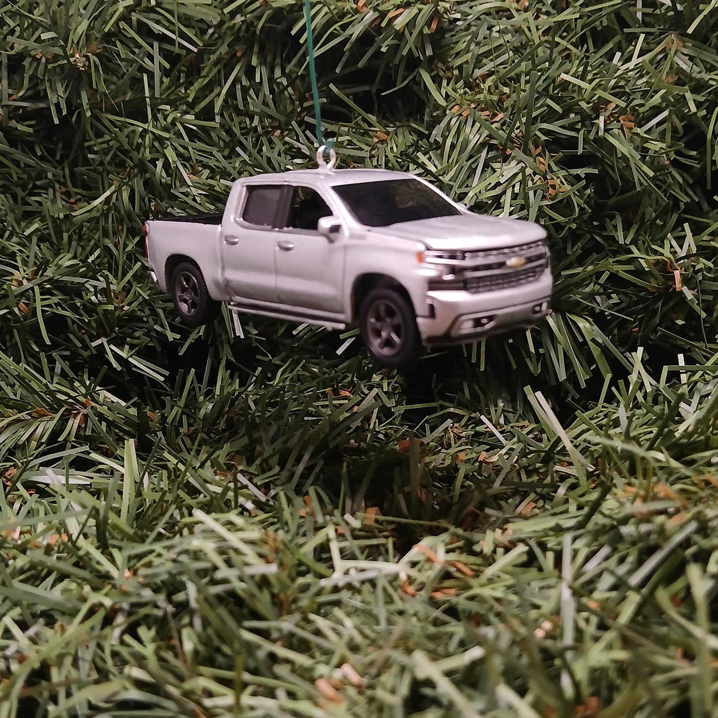 Chevy Silverado Ornament 2019 Christmas Gift Chevrolet Truck 2020 2021 Xmas Tree Decoration Silver Ice