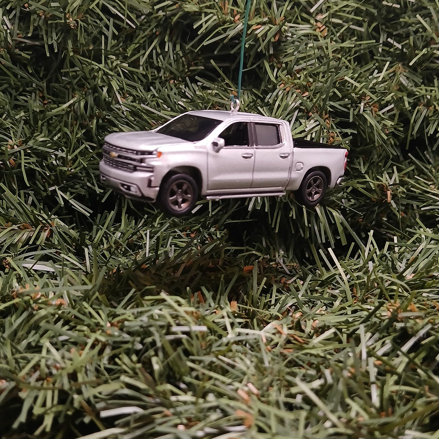 Chevy Silverado Ornament 2019 Christmas Gift Chevrolet Truck 2020 2021 Xmas Tree Decoration Silver Ice
