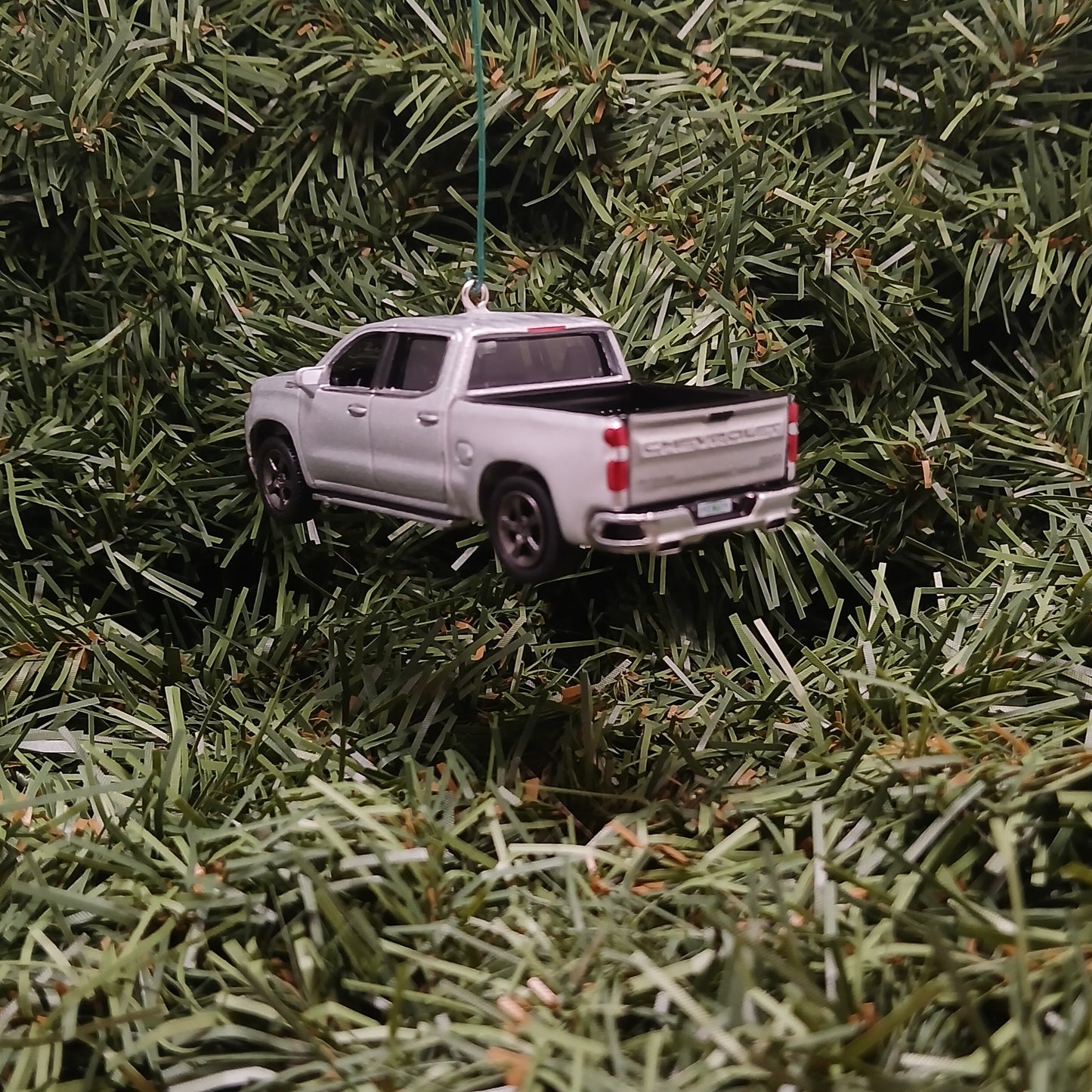 Chevy Silverado Ornament 2019 Christmas Gift Chevrolet Truck 2020 2021 Xmas Tree Decoration Silver Ice